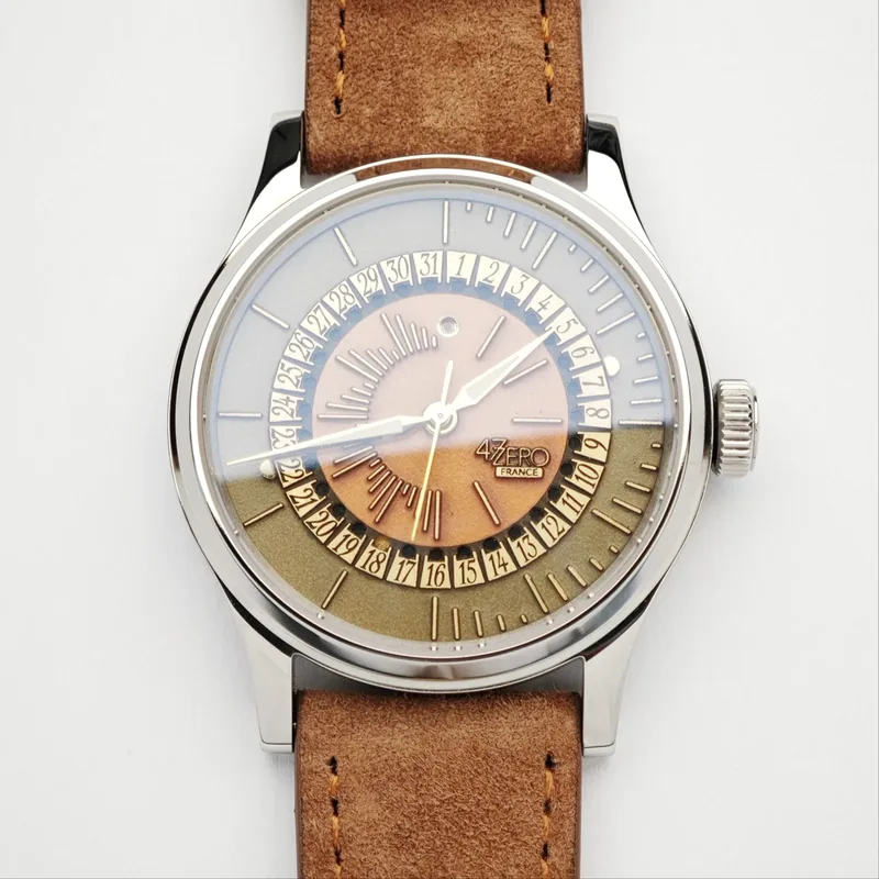 47ZERO La Date Dorée, Roulette edition. Olive warm brick. 38mm