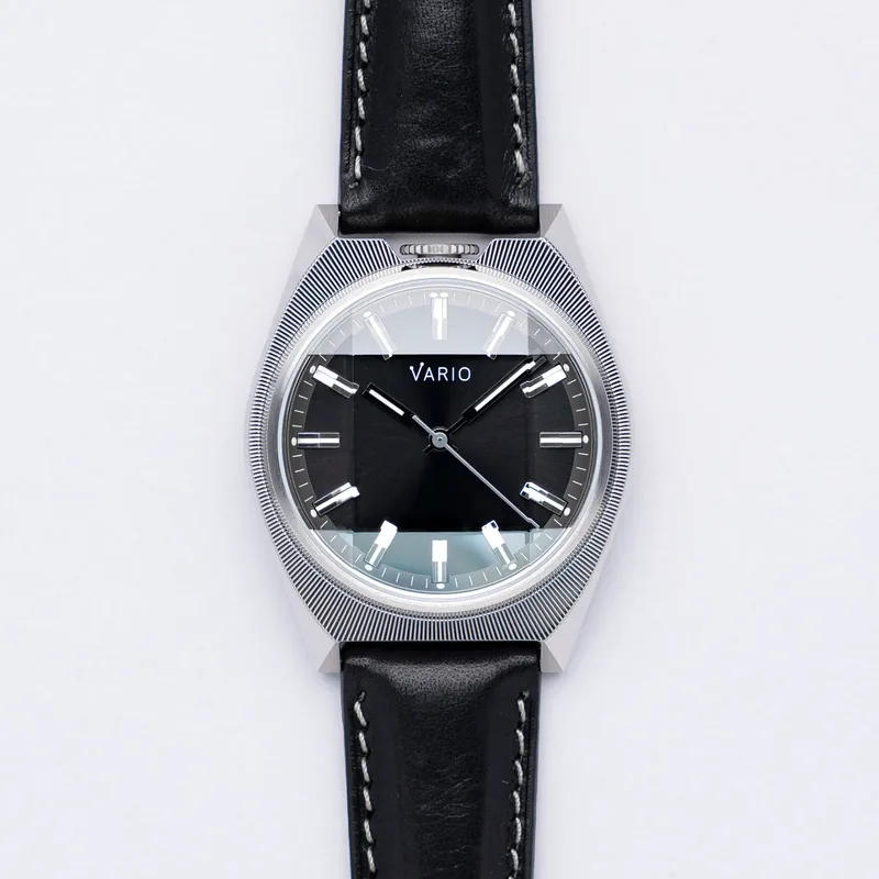 Vario Vario Futurist Watch Sunburst Black Watch