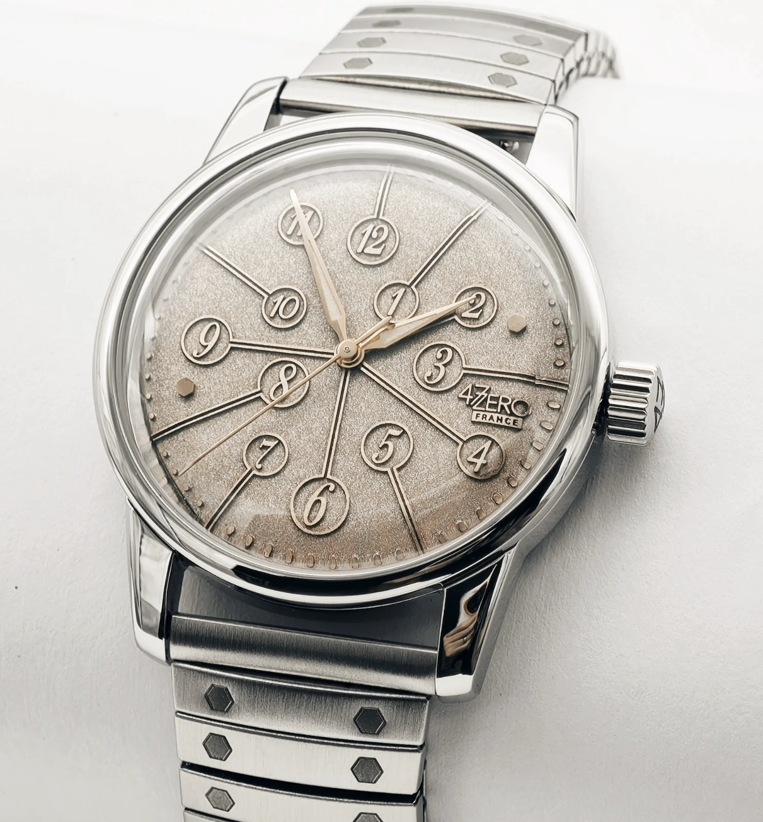 47ZERO Odd-Hours, Double-Dome, Vintage-Vibe, 38mm image 1 of 3