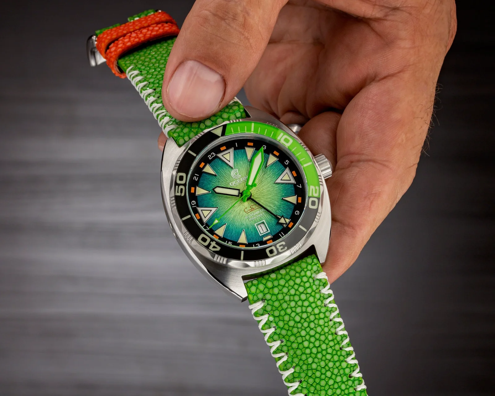 Ocean Crawler Core Diver GMT V3 - Green/Green image 2 of 5