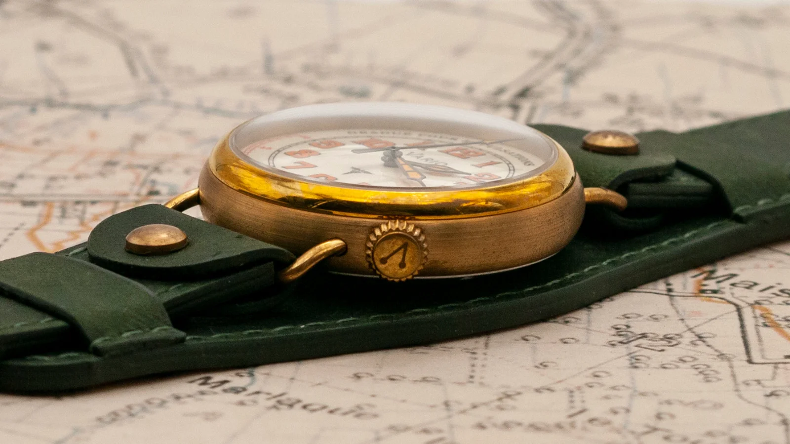 Vario Vario 1918 Trench Brass Cream Dial with Orange Lume Watch image 2 of 5