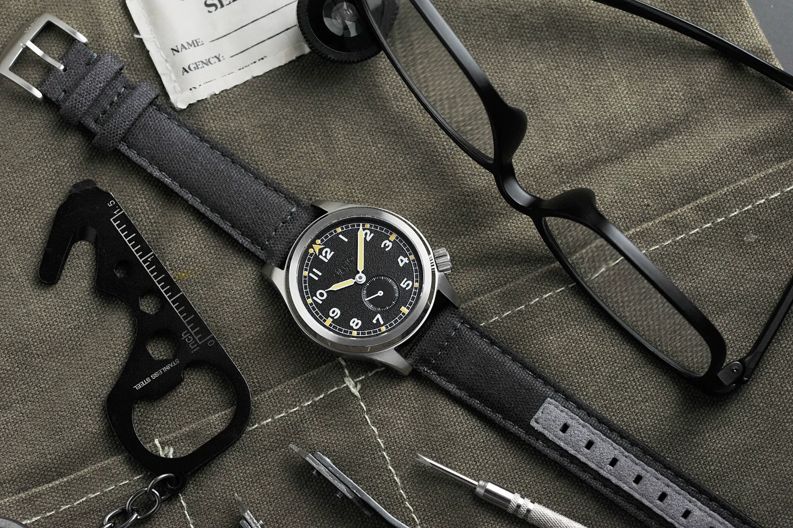 Vario Vario 1945 D12 Raven Black Field Watch image 2 of 5