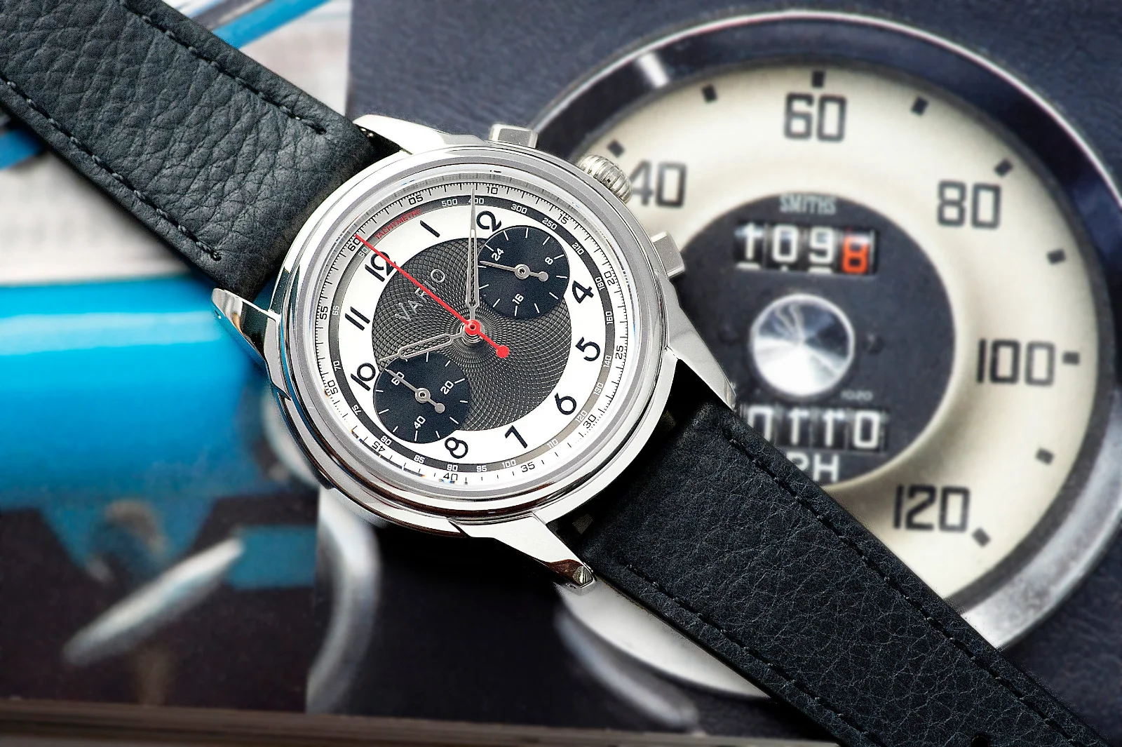Vario Vario Empire Black Tuxedo Tachymètre MecaQuartz Chronograph Watch image 2 of 5