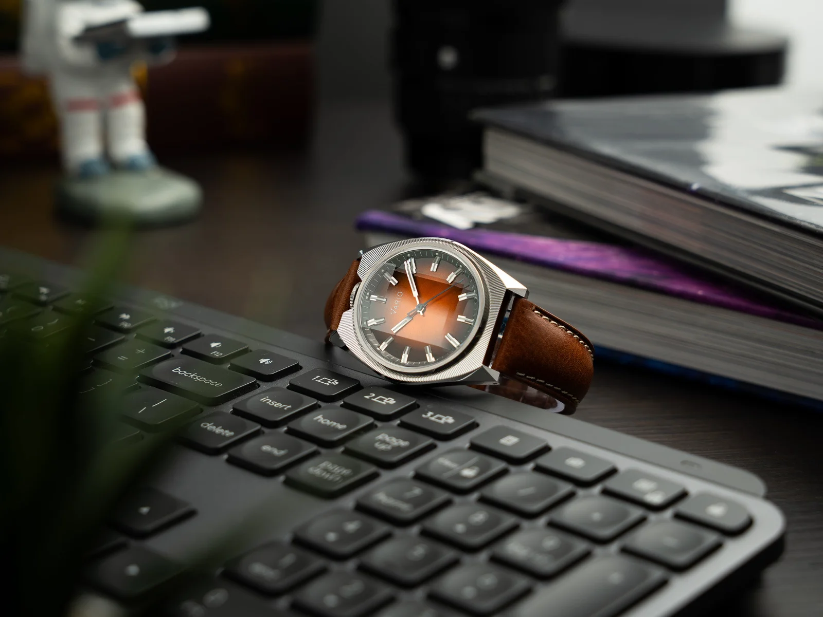 Vario Vario Futurist Watch Sunburst Orange Fume Watch image 2 of 5